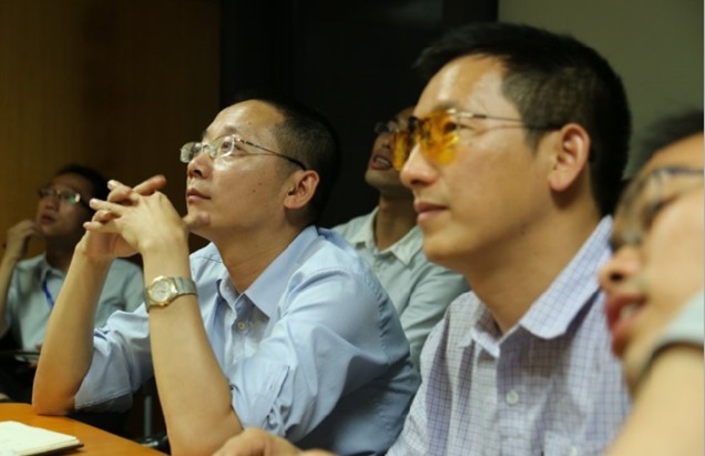 看他们专注的模样